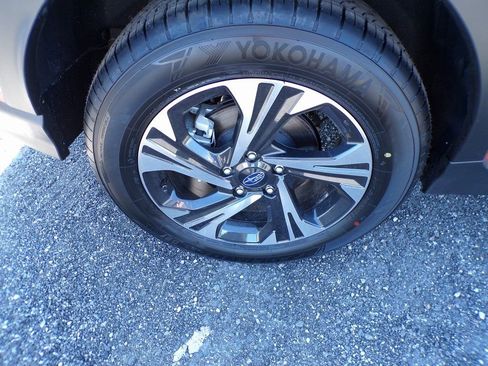 Certified 2025 Subaru Crosstrek 2.0i Premium image 8