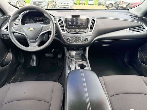 Used 2022 Chevrolet Malibu LT FWD image 14