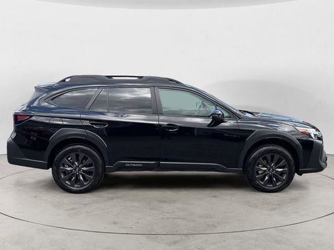 Certified 2025 Subaru Outback Onyx Edition AWD/4WD image 6