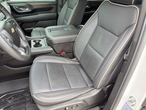 Used 2024 Chevrolet Tahoe Premier AWD/4WD image 23
