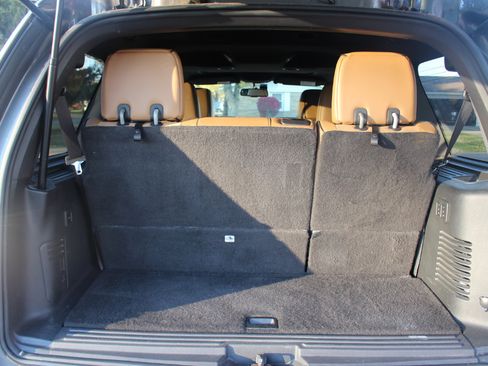 Used 2014 Lincoln Navigator 2WD w/ Equipment Group 101A image 43