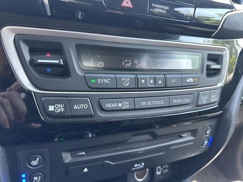 Used 2022 Honda Pilot Elite image 26