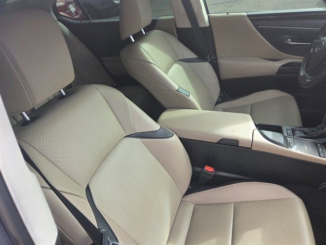 Used 2019 Lexus ES 350 w/ Premium Package FWD image 8