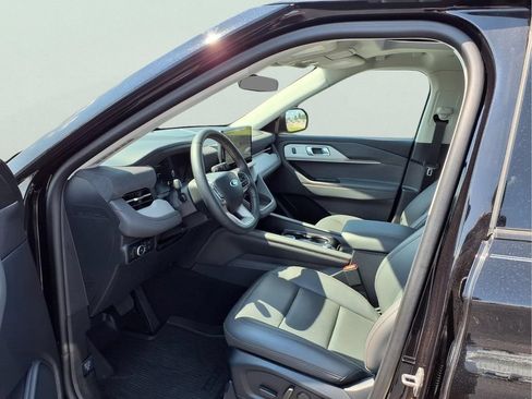New 2026 Ford Explorer Active w/ Active Comfort Package AWD/4WD image 18