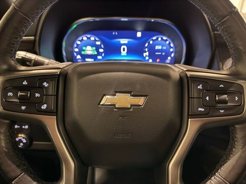 Used 2022 Chevrolet Suburban LT w/ Luxury Package image 20