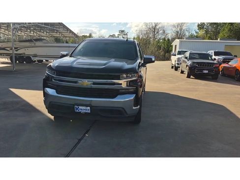 Used 2019 Chevrolet Silverado 1500 LT w/ Texas Edition image 3