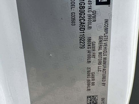 Used 2013 Chevrolet Express 3500 w/ Chrome Appearance Package image 11