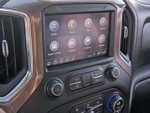 Used 2019 Chevrolet Silverado 1500 High Country w/ Technology Package AWD/4WD image 24