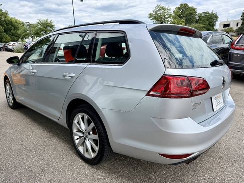 Used 2017 Volkswagen Golf SE FWD image 8