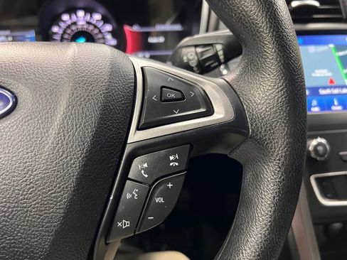 Used 2020 Ford Fusion SE FWD image 11