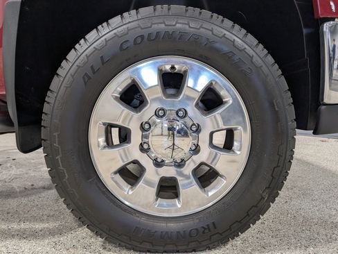 Used 2007 GMC Sierra 2500 SLE w/ Z71 Off-Road Package AWD/4WD image 15