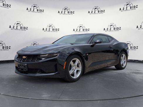 Used 2020 Chevrolet Camaro LT RWD image 3