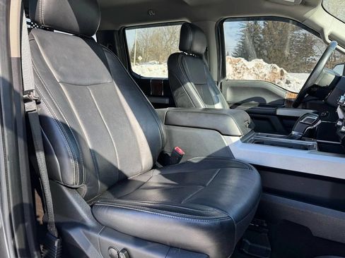 Used 2020 Ford F150 Lariat image 16