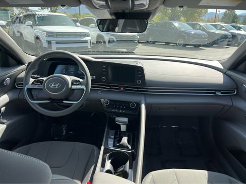 New 2026 Hyundai Elantra Blue image 25