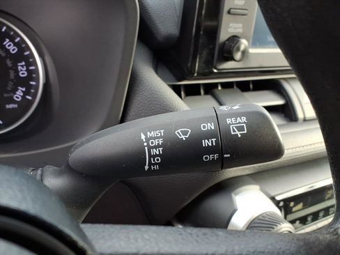 Used 2019 Toyota RAV4 LE image 29