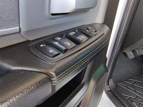 Used 2019 RAM 2500 Big Horn image 25