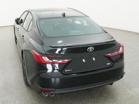 New 2026 Toyota Camry SE image 9