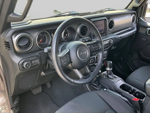 Certified 2022 Jeep Wrangler Sport S w/ Sun And Sound Package image 20