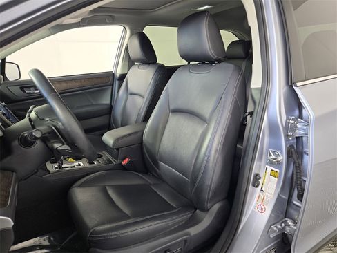 Used 2018 Subaru Outback 3.6R Limited image 6