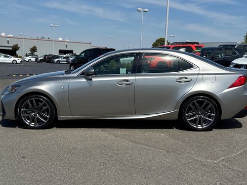 Used 2019 Lexus IS 300 F Sport w/ F Sport Package RWD image 9