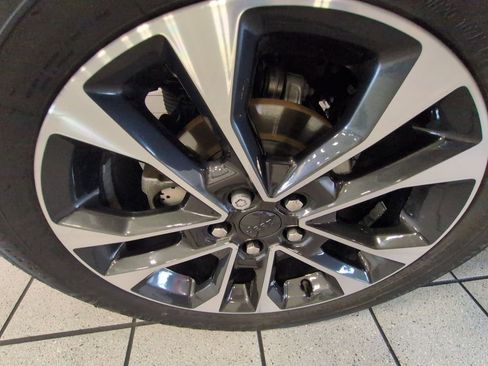 Used 2022 Jeep Grand Cherokee Overland w/ Luxury Tech Group IV image 32