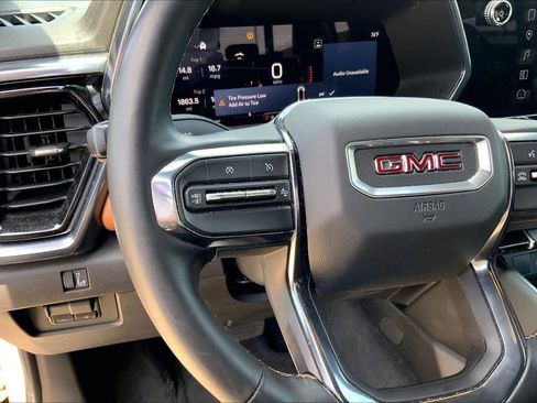 Used 2024 GMC Canyon AT4 w/ Technology Package AWD/4WD image 23