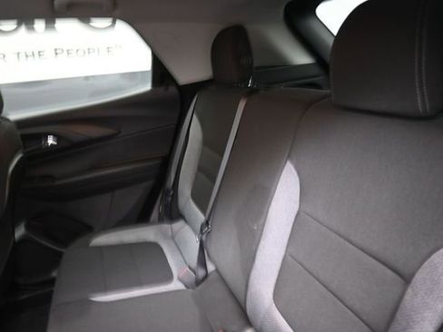 Used 2024 Chevrolet TrailBlazer LT w/ LT Cold Weather Package FWD image 21