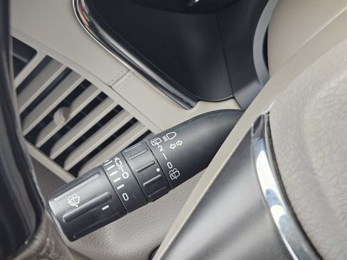 Used 2016 Lincoln Navigator Select RWD image 27