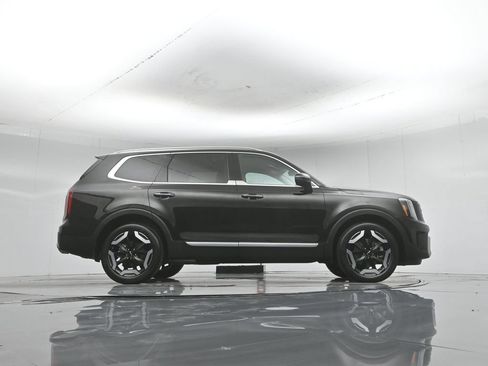 Used 2024 Kia Telluride S FWD image 53