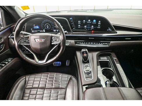 Used 2022 Cadillac Escalade ESV Premium Luxury Platinum image 32