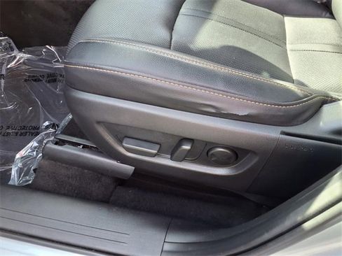 Used 2024 MAZDA CX-90 Plug-In Hybrid w/ Premium Pkg image 16