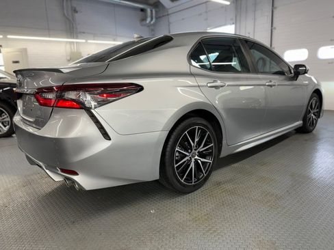Used 2021 Toyota Camry SE FWD image 7