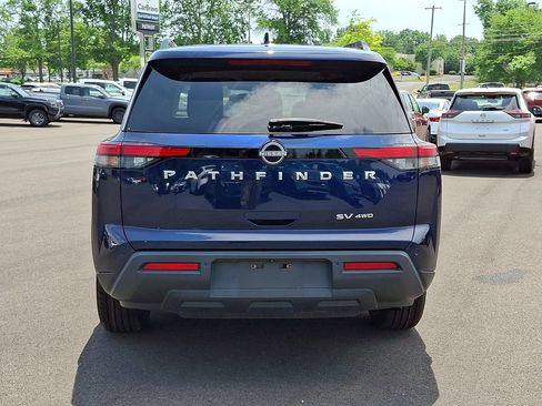 Used 2022 Nissan Pathfinder SV AWD/4WD image 5
