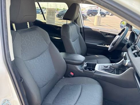 Certified 2022 Toyota RAV4 XLE AWD/4WD image 13