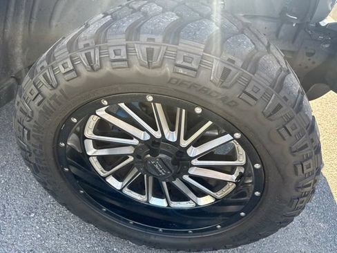 Used 2022 Jeep Wrangler Unlimited Sahara AWD/4WD image 5