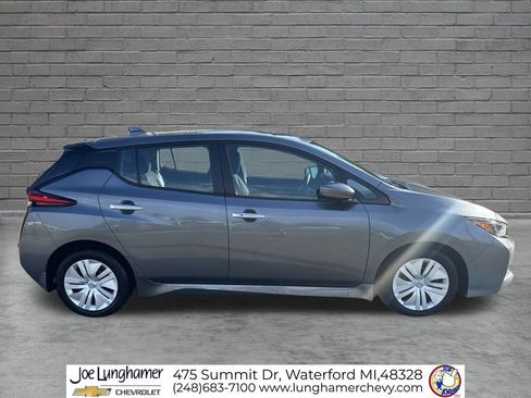 Used 2025 Nissan Leaf S FWD image 2