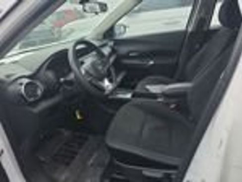 Used 2021 Nissan Kicks SV image 28