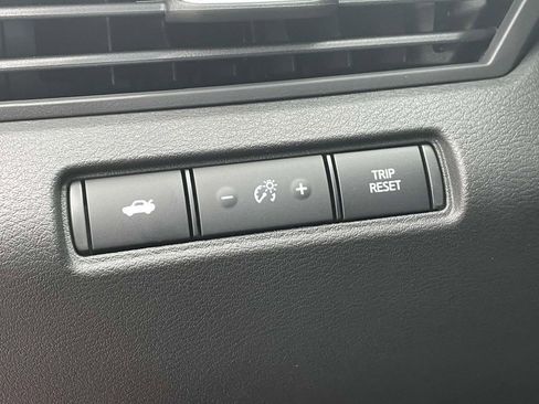 New 2025 Nissan Altima 2.5 SV image 17