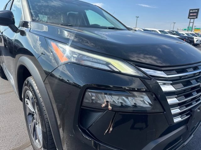 Used 2025 Nissan Rogue SV FWD image 23