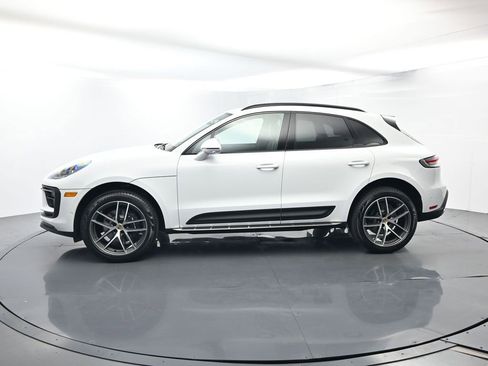 Certified 2025 Porsche Macan Turbo AWD/4WD image 2
