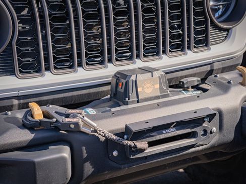 Used 2024 Jeep Wrangler Unlimited Rubicon 392 image 3