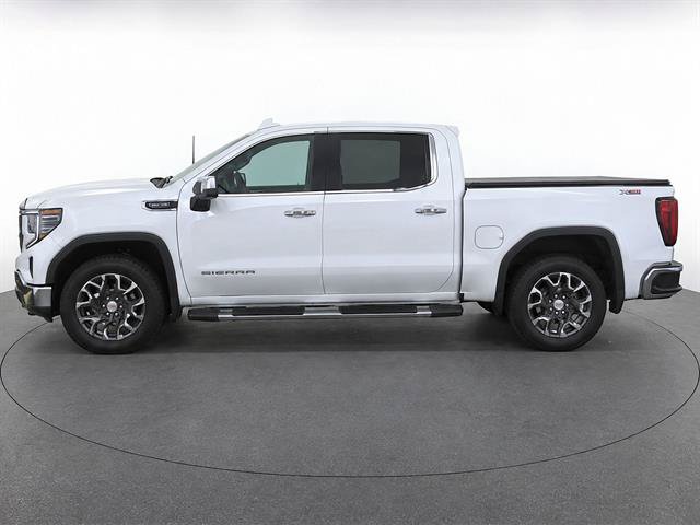 Used 2023 GMC Sierra 1500 SLT AWD/4WD image 2