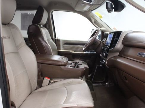 Used 2022 RAM 3500 Laramie image 26