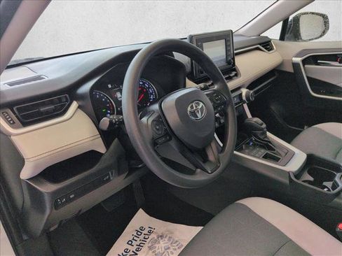 Used 2019 Toyota RAV4 XLE w/ Convenience Package image 10