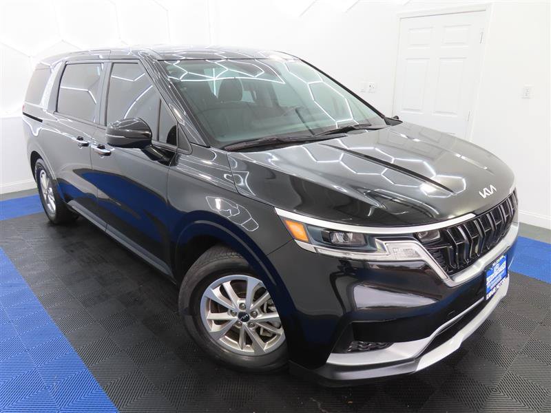 Used 2023 Kia Carnival LX FWD image 5