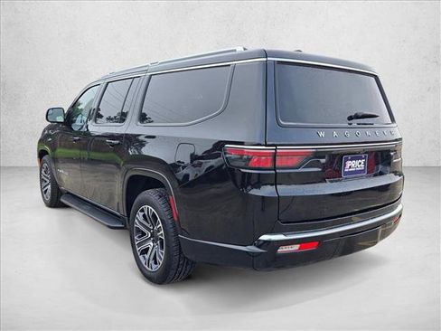 Used 2024 Jeep Wagoneer L Series II w/ Flexible Seating Group AWD/4WD image 8