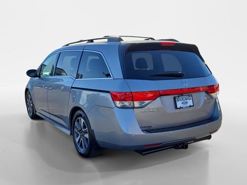 Used 2016 Honda Odyssey Touring Elite image 3