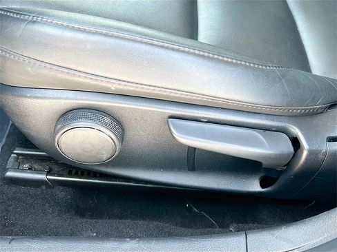 Used 2023 MAZDA MAZDA3 s image 21