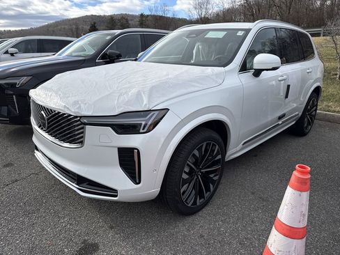 New 2026 Volvo XC90 B6 Plus w/ Protection Package Premier image 2