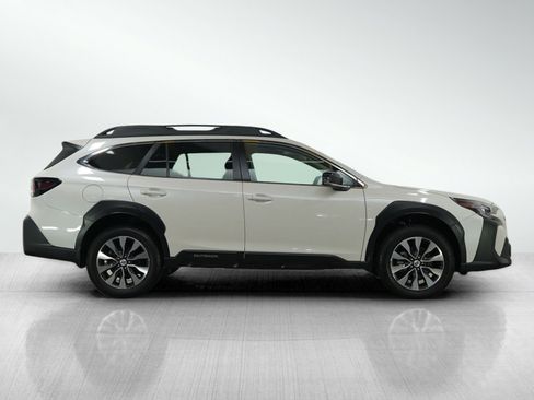 Used 2023 Subaru Outback Limited image 6